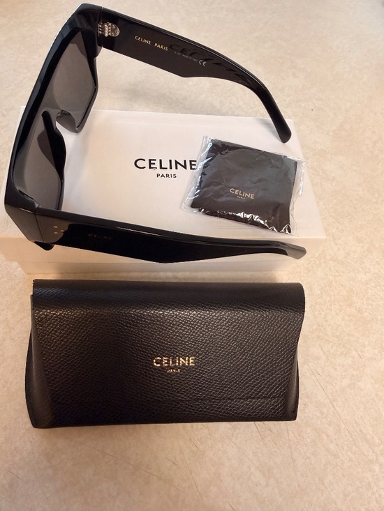 Celine Oversized Black Sunglasses w/ Case & Cloth Excellent Condition main image 4